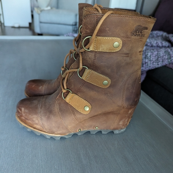 Sorel all Leather Wedged Booties - Picture 1 of 5